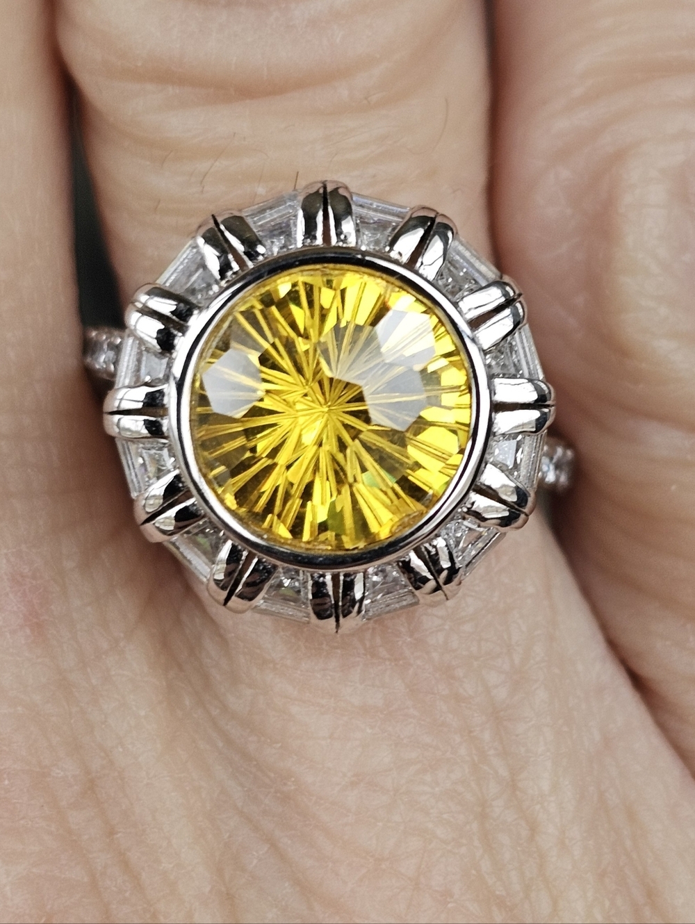 Beautiful Firework Cut Sapphire & Diamond Simulant Ring Sterling Silver Size 7! - Picture 7 of 7